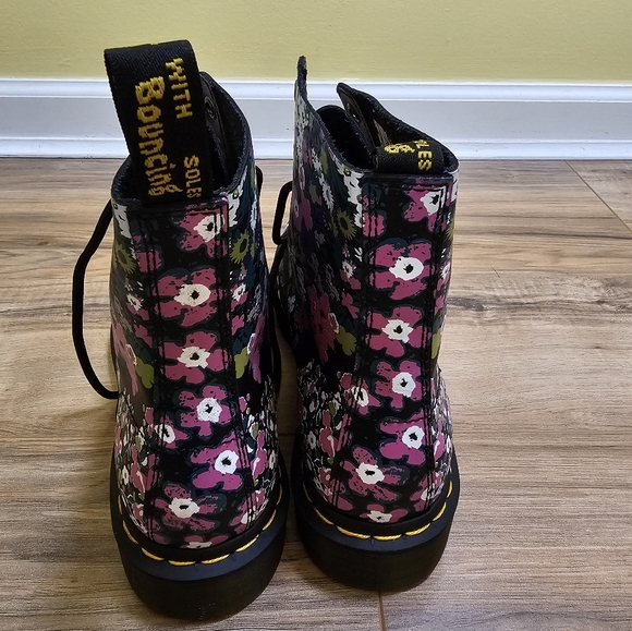 🌸DR. MARTENS 1460 PASCAL VINTAGE FLORAL LEATHER LACE-UP BOOTS, size US 10 - Picture 4 of 9